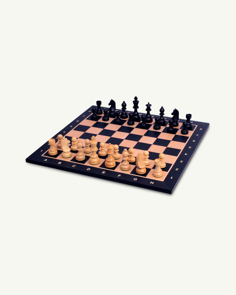 Plateau d'echecs en bois d'erable avec pion