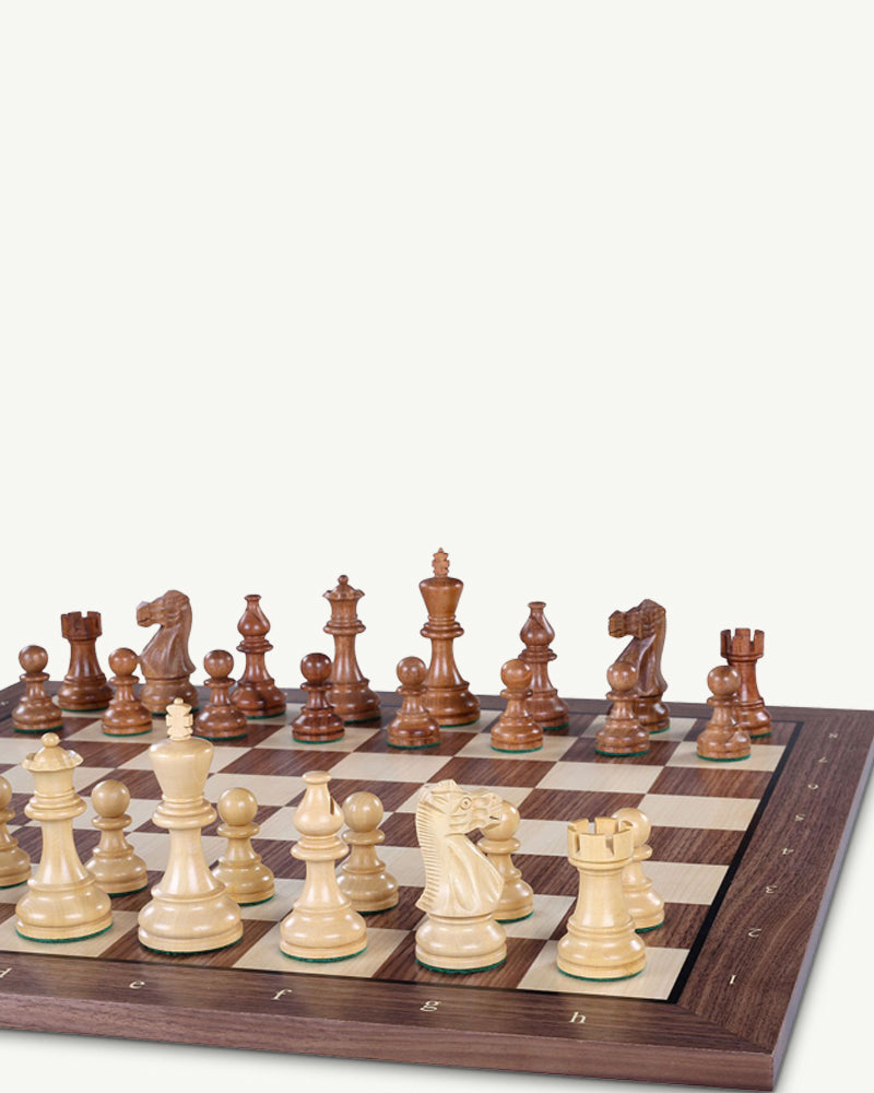 Plateau d’échiquier en bois de noyer