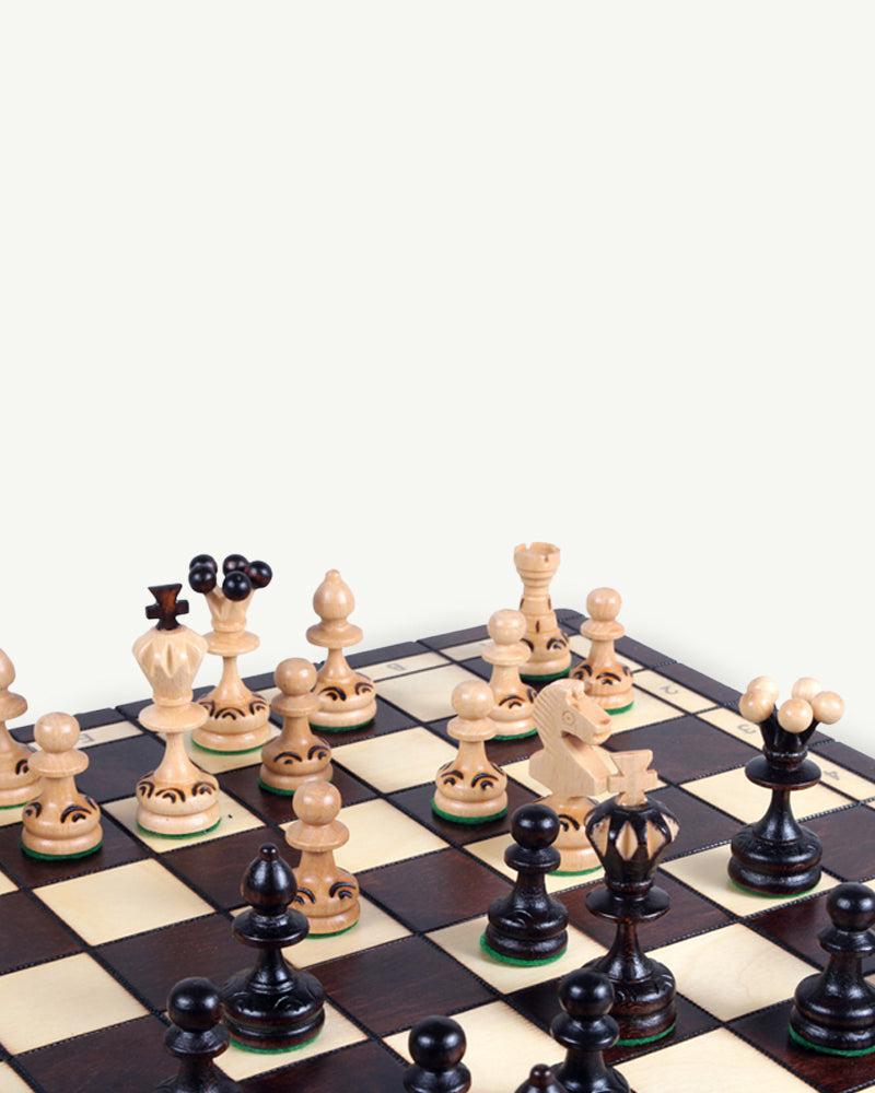 Jeu d'échecs en bois noir et blanc - Fabrication artisanale