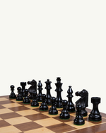 Plateau jeu d'échecs seul en bois de noyer avec pions